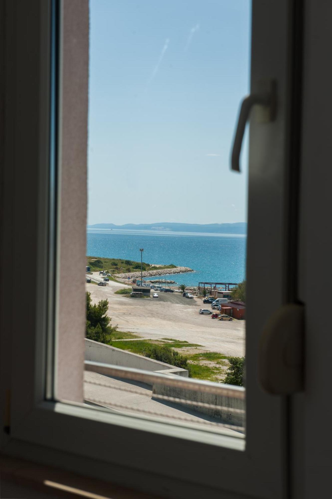 Split - Znjan - Luxury New Apartment On The Beach With Selfcheckin Bagian luar foto